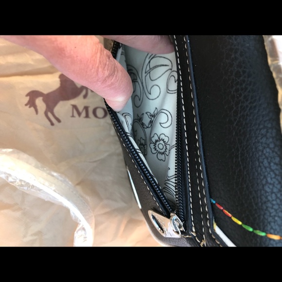 Montana West Black Crossbody NWT - Picture 4 of 8
